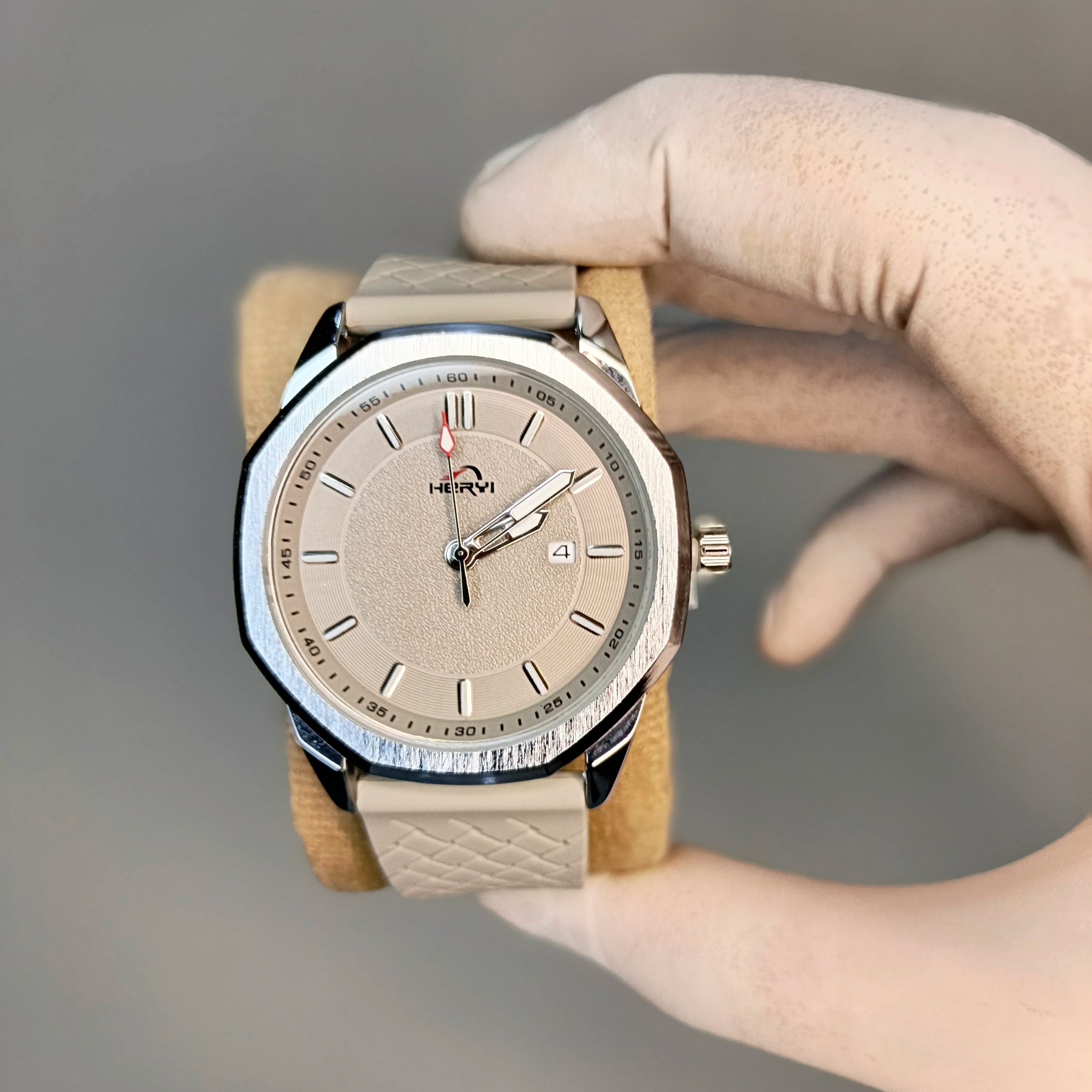 HERYI - Silicone Strap with Magnetic Lock (Gray)