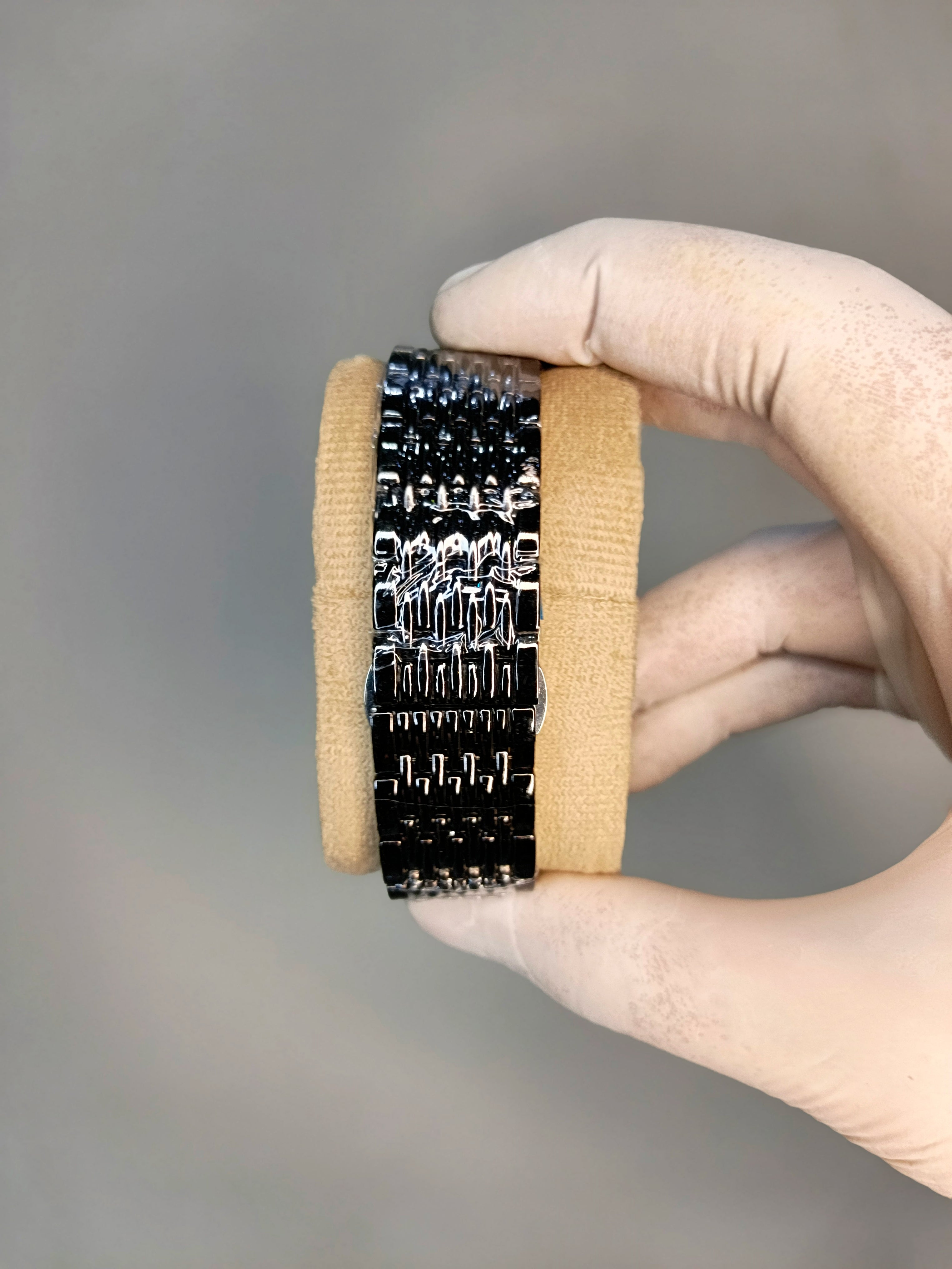 True Worth – Obsidian Crown (All Black Edition)