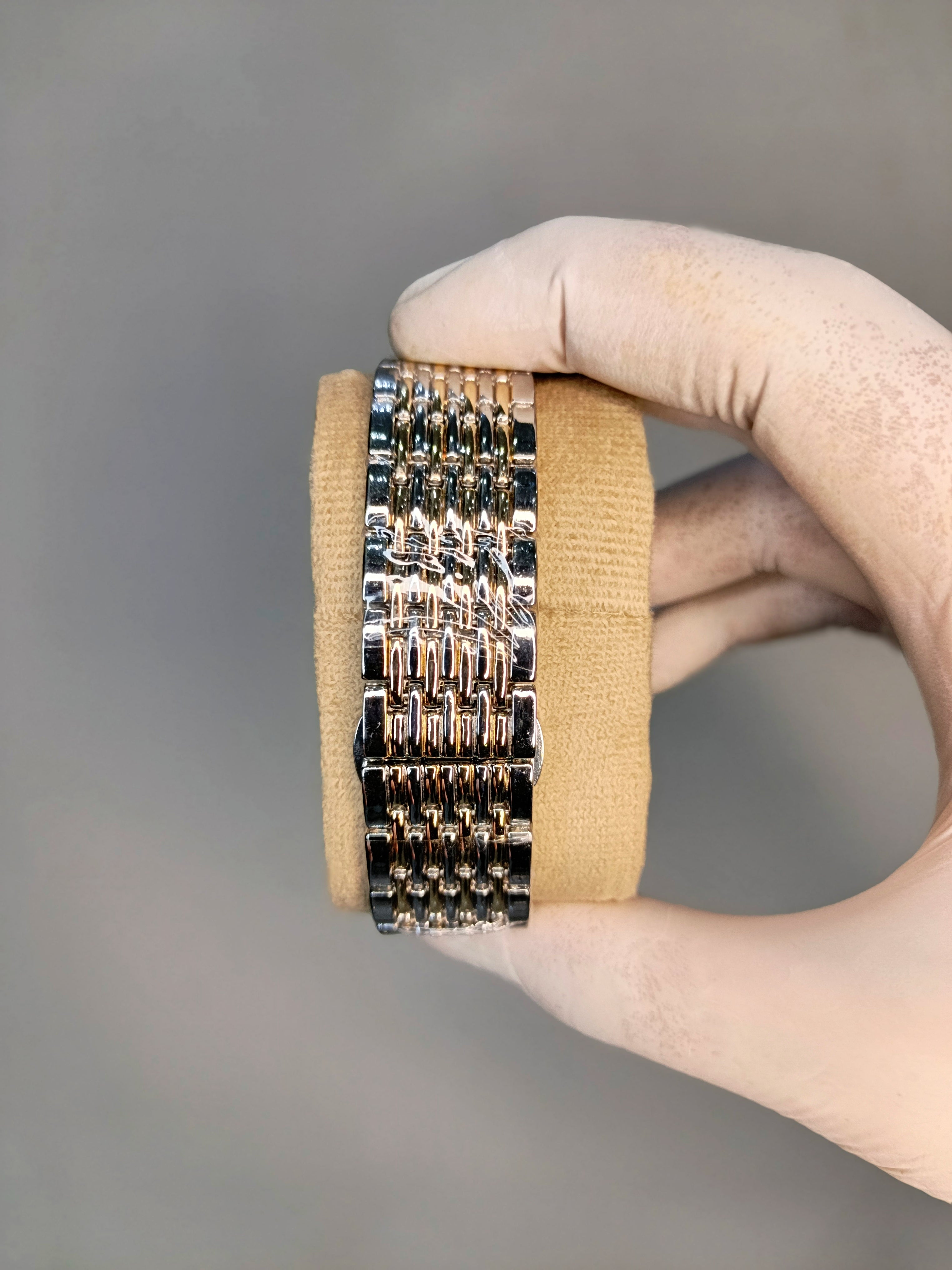 True Worth -  Obsidian Crown  (Blue)