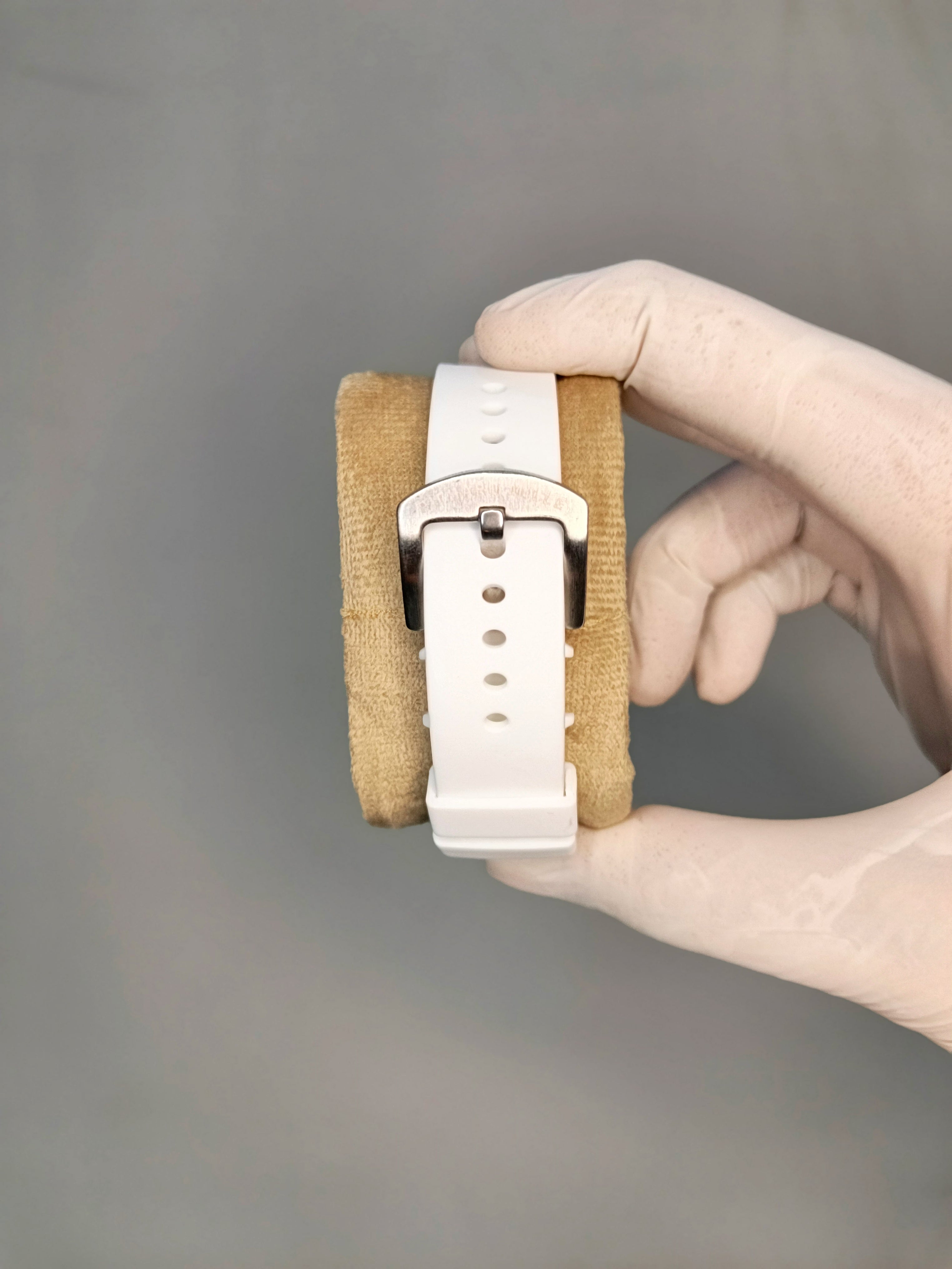 RM 6702 All White AAA Quality